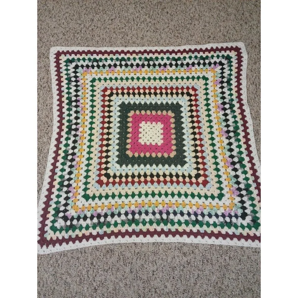 Vtg Crocheted Afghan Around the World‎ Multi-Colored Throw Blanket 35×35
